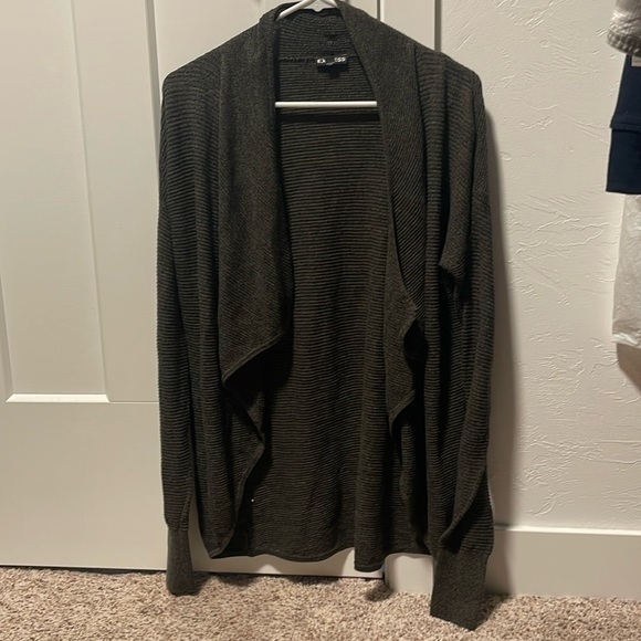 Express Cardigan - Picture 1 of 2